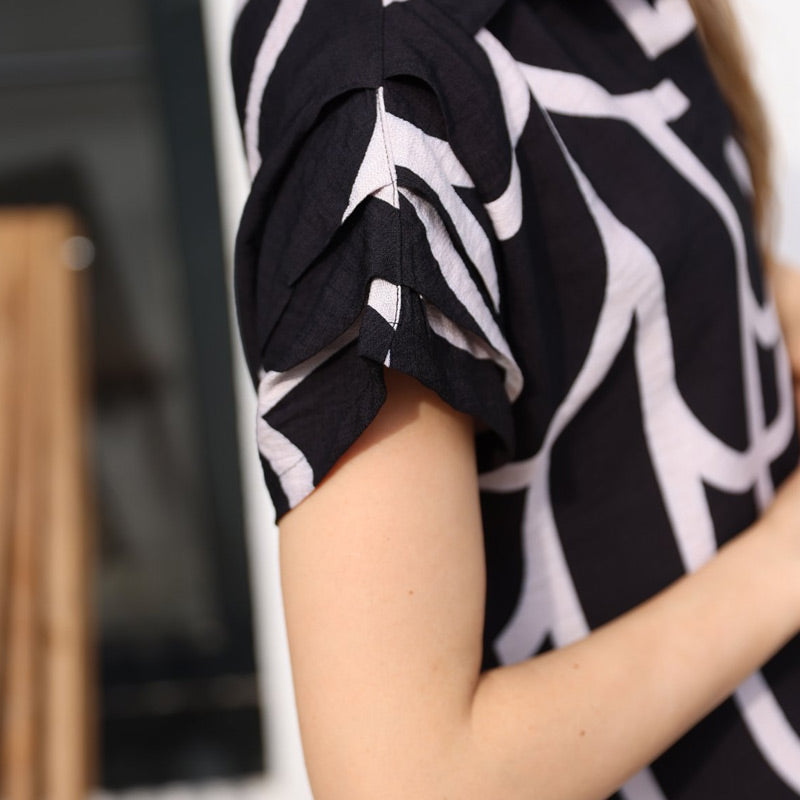 Chic Geometric Pattern V-Neck Dress