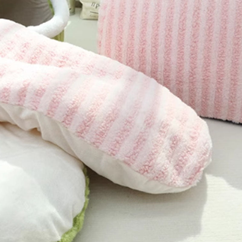 š„Cozy Hideaway Pet Bed
