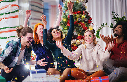 🤣 Funny Christmas Ornament - Humorous Design for Tree Decoration, Perfect Gift for Family Gatherings 🎁📦