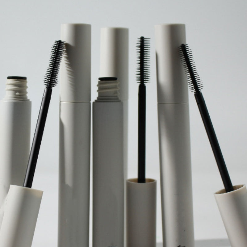 Natural Lengthening and Curling Lash Mascara