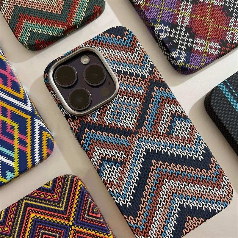 Bohemian Style Night Glow Patterned Magnetic Phone Case for Iphone