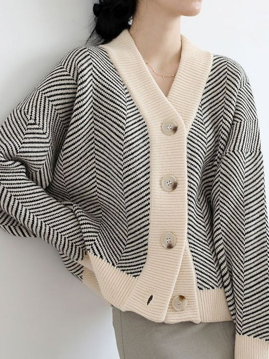 🔥2024 New Arrival Promotion - 49% OFF🔥Elegant Slouchy V-neck Casual Cardigan