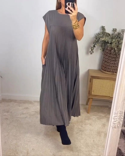 Sleeveless Pleated Simple Solid Color Dress