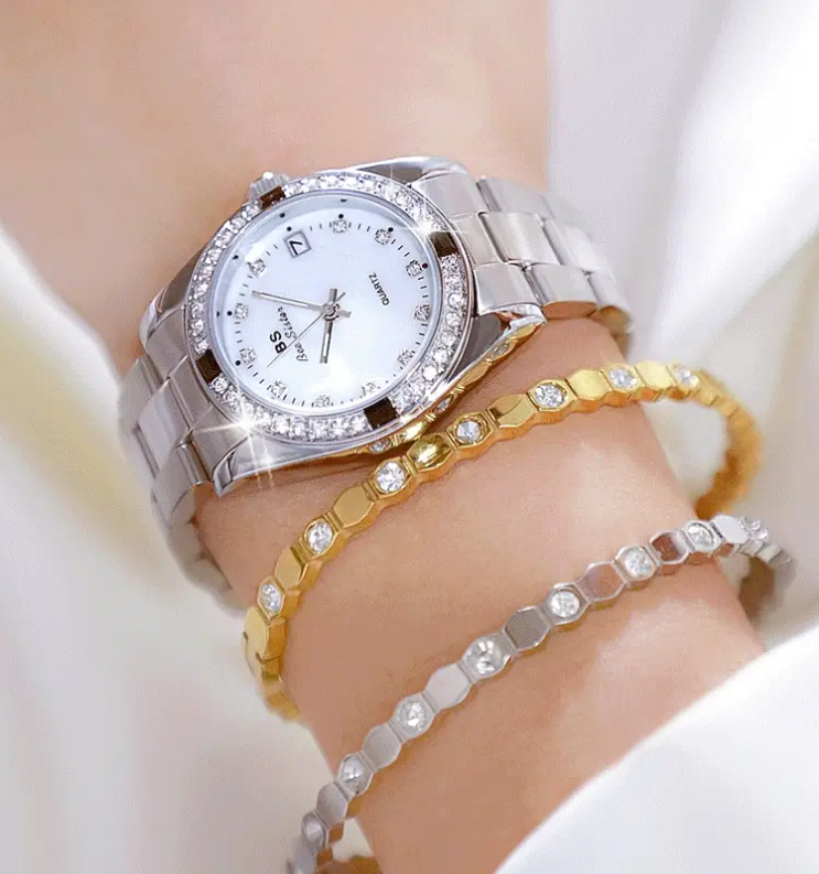 Middle East Luxurious Gold Watch For Women