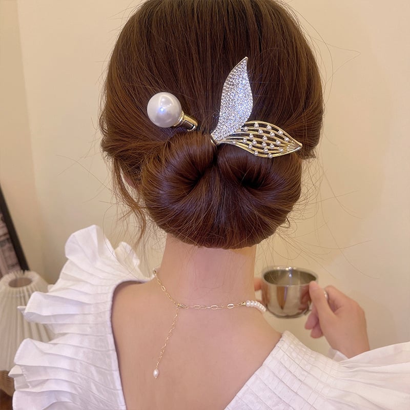 Rhinestone Flower Hair Clip